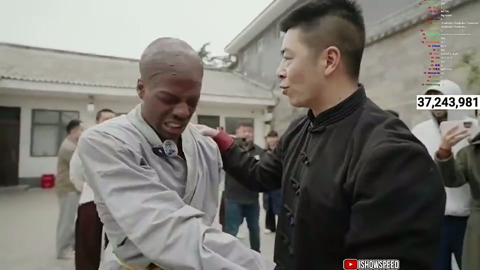 学习中国功夫！“甲亢哥”现身中国河南少林寺