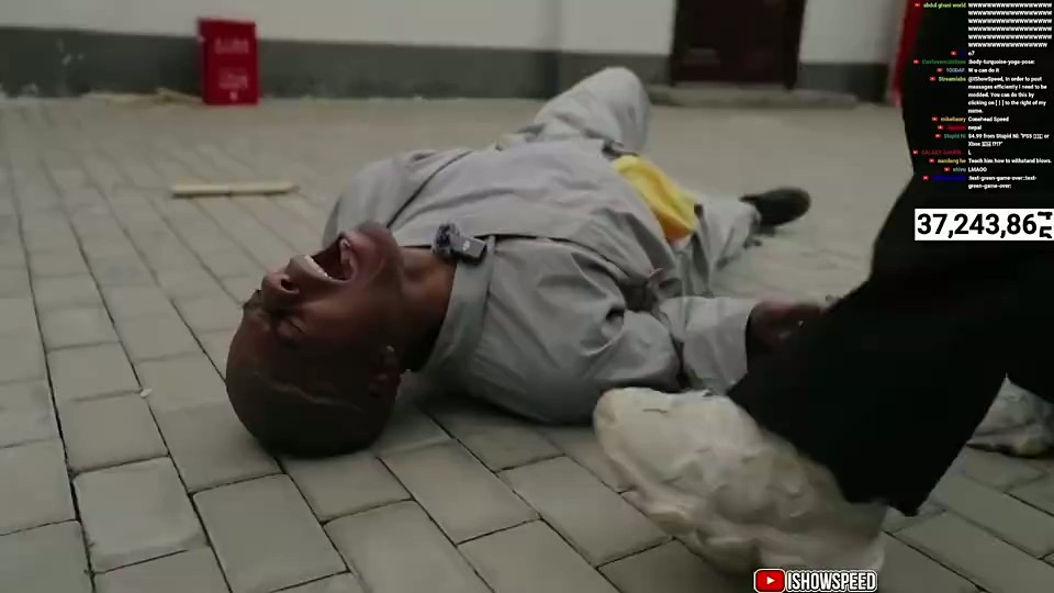 学习中国功夫！“甲亢哥”现身中国河南少林寺
